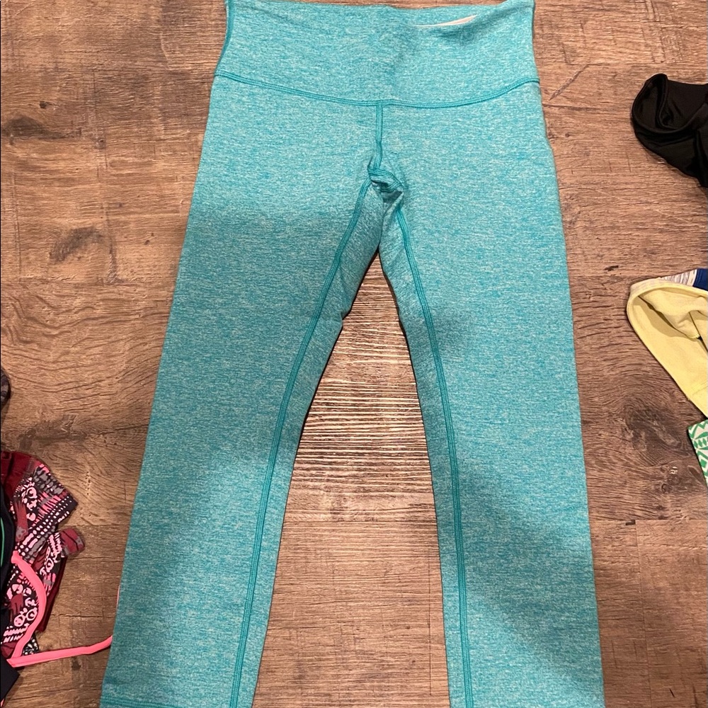 Lululemon wunder under crops